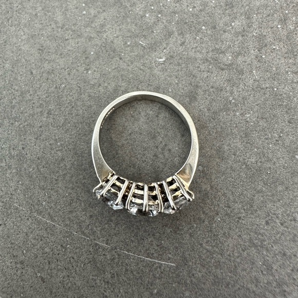 Vintage Sterling CZ Past, Present & Future Ring π - Picture 6 of 7